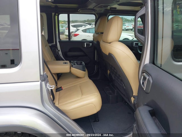 1C4HJXFG4JW119052 Jeep Wrangler Unlimited Rubicon 4x4
