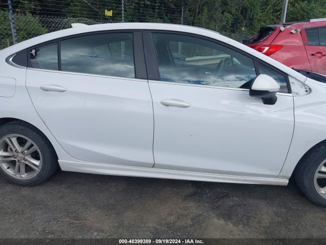 Chevrolet Cruze Lt Auto 2018 1G1BE5SM8J7248442 Image 13