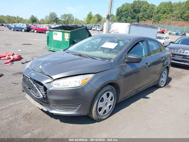 Ford FOCUS S 2017 1FADP3E21HL281430 Image 2