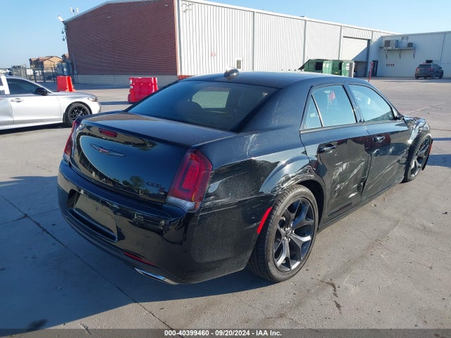 2C3CCABG9PH569587 Chrysler 300 300s