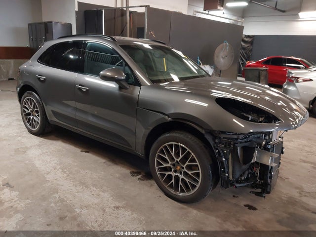 2016 PORSCHE MACAN WP1AB2A51GLB44846 Photo 0