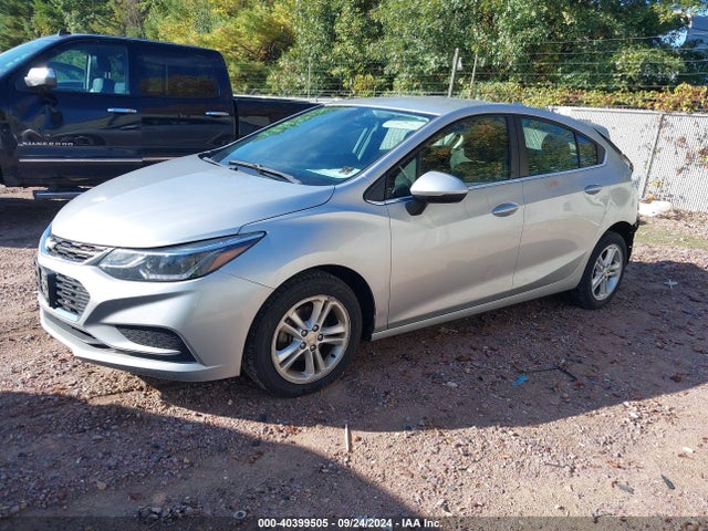 Chevrolet Cruze Lt Auto 2018 3G1BE6SM2JS631607 Image 2