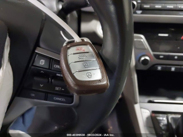 Hyundai Elantra Value Edition 2018 5NPD84LF2JH295642 Image 11