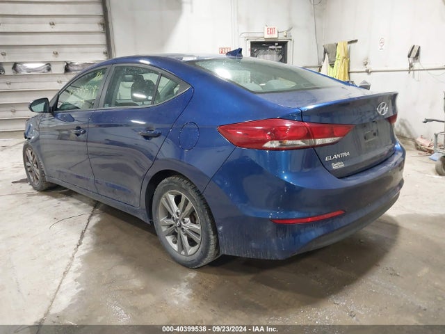 Hyundai Elantra Value Edition 2018 5NPD84LF2JH295642 Image 3