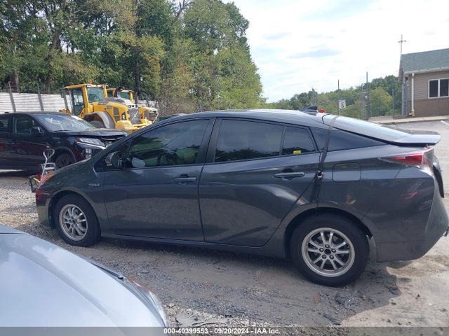 Toyota Prius Two Eco 2016 JTDKARFU4G3514415 Image 15