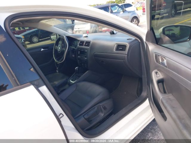 3VWD17AJ7EM415302 Volkswagen Jetta 1.8t Se