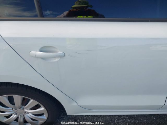 3VWD17AJ7EM415302 Volkswagen Jetta 1.8t Se