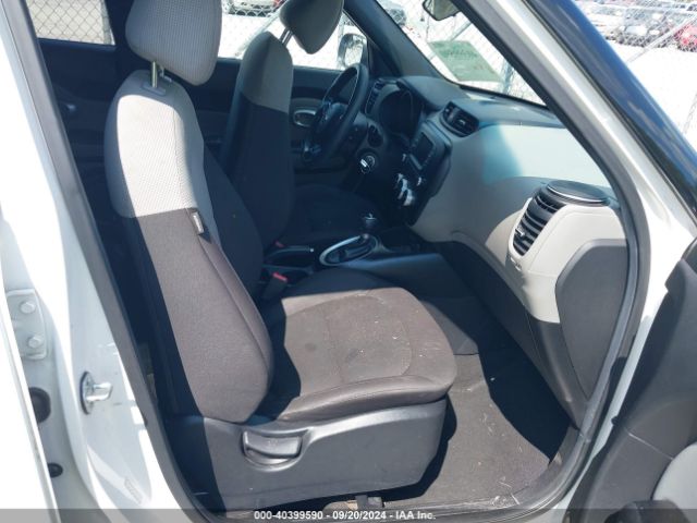 KNDJN2A21H7504013 KIA Soul