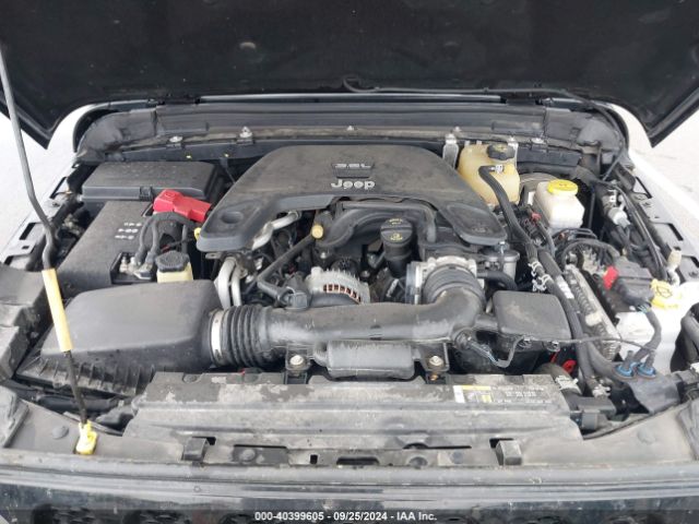 1C4HJXDG2JW124706 Jeep Wrangler Unlimited Sport S 4x4
