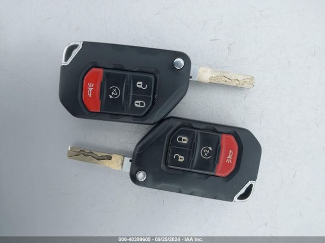 1C4HJXDG2JW124706 Jeep Wrangler Unlimited Sport S 4x4
