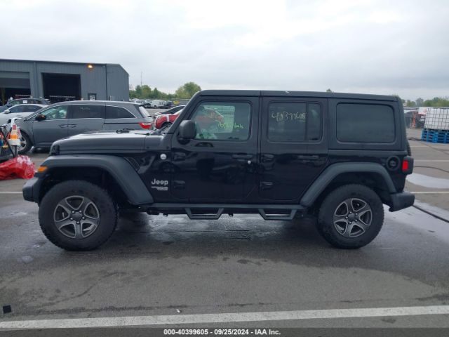 1C4HJXDG2JW124706 Jeep Wrangler Unlimited Sport S 4x4