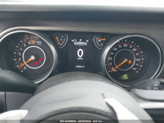 1C4HJXDG2JW124706 Jeep Wrangler Unlimited Sport S 4x4