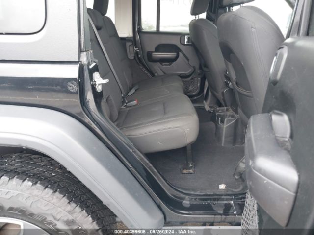 1C4HJXDG2JW124706 Jeep Wrangler Unlimited Sport S 4x4