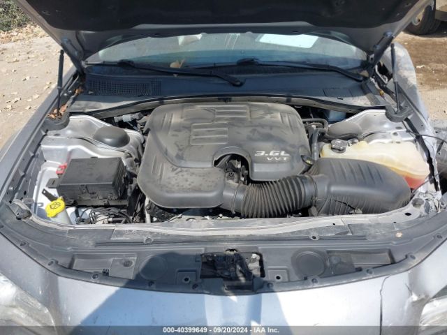 2C3CCAKG2JH302413 Chrysler 300 Limited Awd