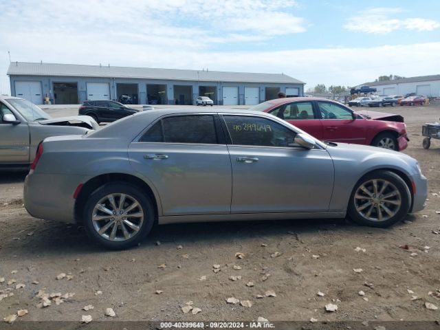 2C3CCAKG2JH302413 Chrysler 300 Limited Awd