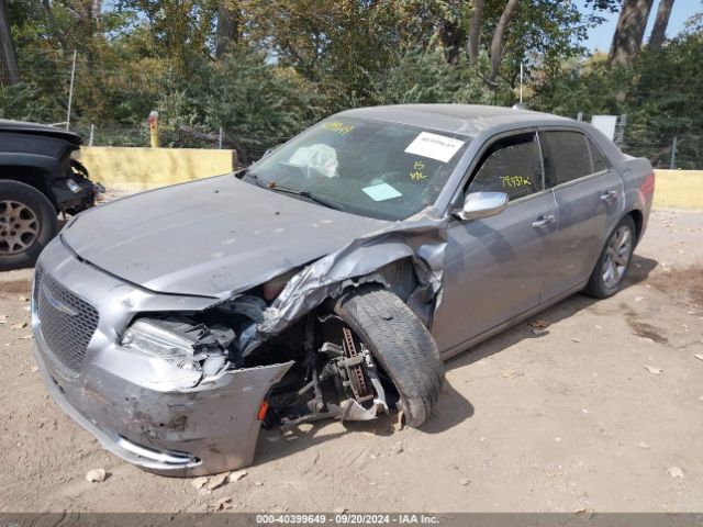 2C3CCAKG2JH302413 Chrysler 300 Limited Awd