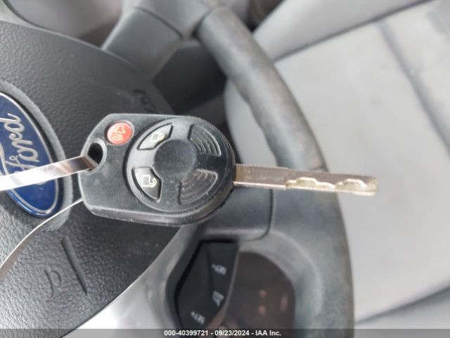 1FMCU0GX3GUC77261 Ford ESCAPE SE