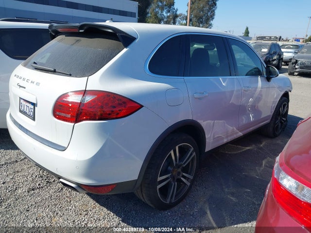 2014 PORSCHE CAYENNE WP1AA2A25ELA96869 Photo 3