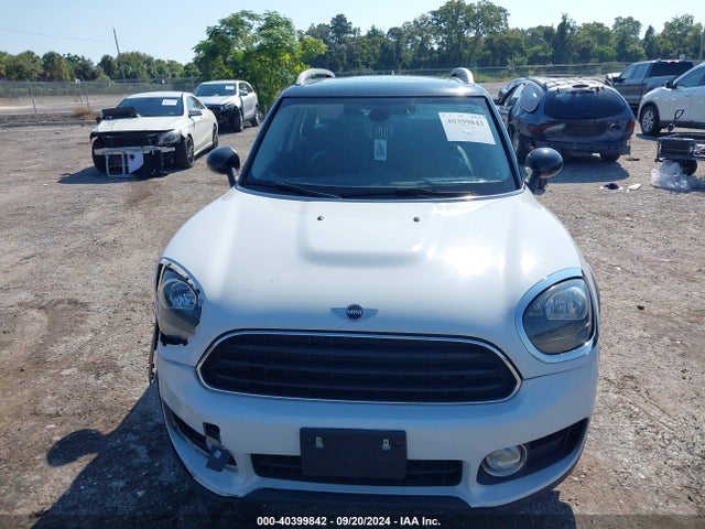Mini Countryman Cooper 2017 WMZYV5C30H3E01939 Image 12