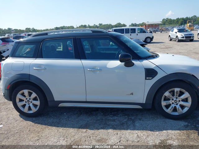 Mini Countryman Cooper 2017 WMZYV5C30H3E01939 Image 13