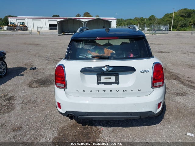 Mini Countryman Cooper 2017 WMZYV5C30H3E01939 Image 16
