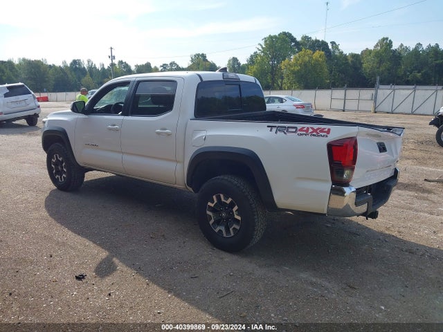 3TMCZ5AN1JM132158 Toyota Tacoma Trd Off Road