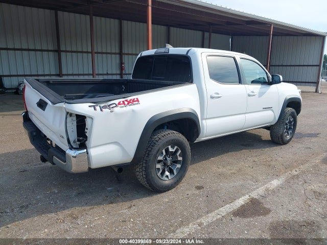 3TMCZ5AN1JM132158 Toyota Tacoma Trd Off Road