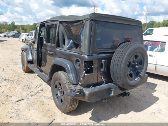 1C4HJXDG7JW140027 Jeep Wrangler Unlimited Sport 4x4