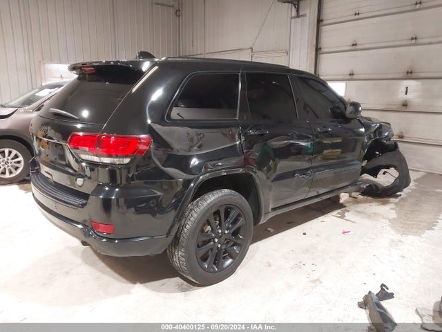 1C4RJFAGXJC237355 Jeep Grand Cherokee Altitude 4x4