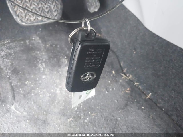 JTDKN3DU0E0385611 Toyota Prius Three