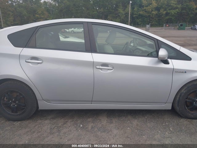 JTDKN3DU0E0385611 Toyota Prius Three