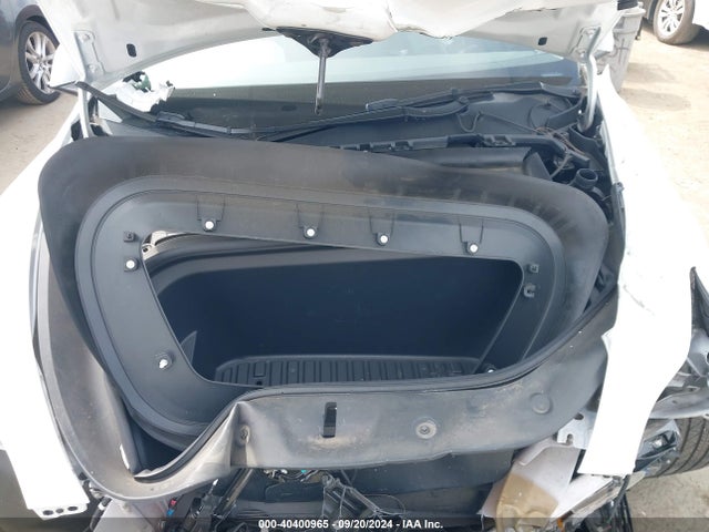 2021 TESLA MODEL Y 5YJYGDEE5MF305950 Photo 9