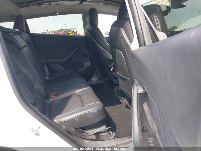 2021 TESLA MODEL Y 5YJYGDEE5MF305950 Photo 7