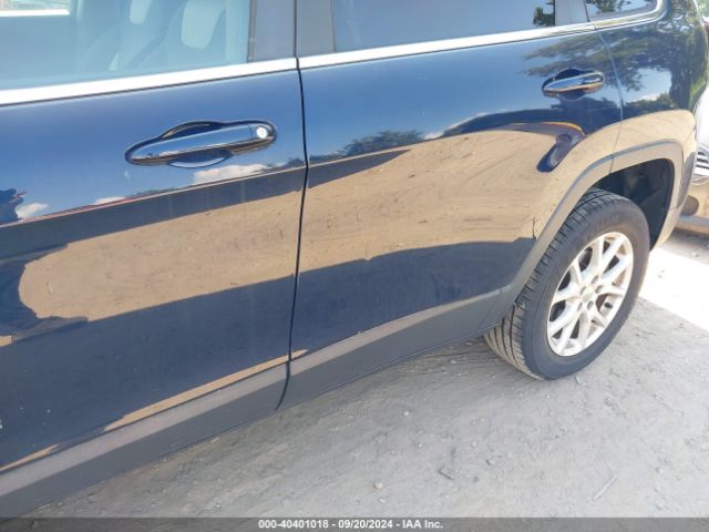 1C4PJLCB8EW148752 Jeep Cherokee Latitude
