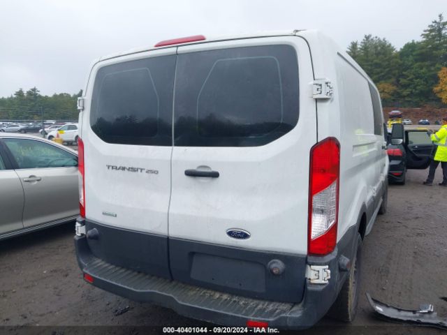 1FTNR2ZG4FKA51456 Ford Transit-250