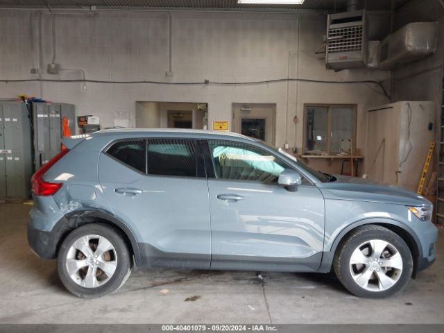 YV4162UK6N2747556 Volvo Xc40 T5 Momentum
