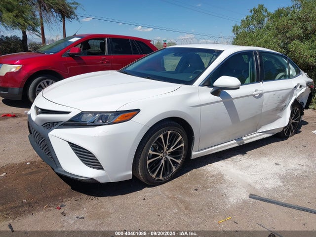 Toyota CAMRY SE 2018 4T1B11HK2JU537458 Image 2