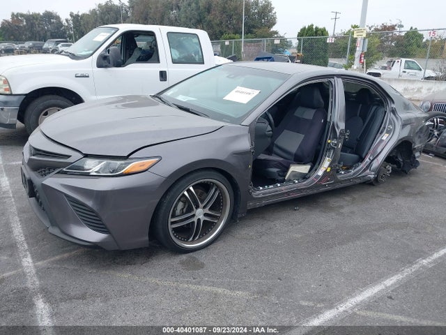 Toyota CAMRY SE 2018 4T1B11HK7JU602059 Image 2