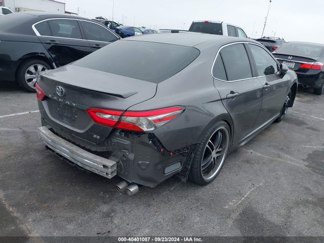 Toyota CAMRY SE 2018 4T1B11HK7JU602059 Image 4