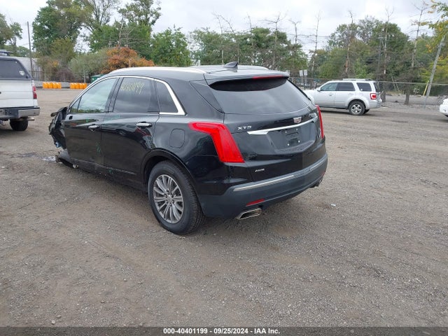 2019 CADILLAC XT5 1GYKNDRS5KZ279573 Photo 2
