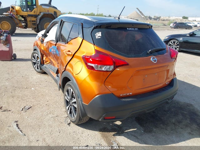 Nissan KICKS SV 2018 3N1CP5CUXJL525563 Image 3
