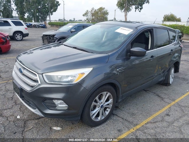 Ford ESCAPE SE 2017 1FMCU0GD1HUE55675 Image 2