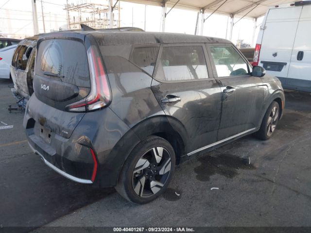 KNDJ53AU3P7840588 KIA Soul Gt-line
