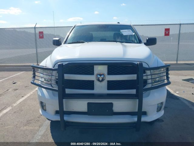 3C6RR7KT3HG618571 RAM 1500 Express  4x4 5'7 Box