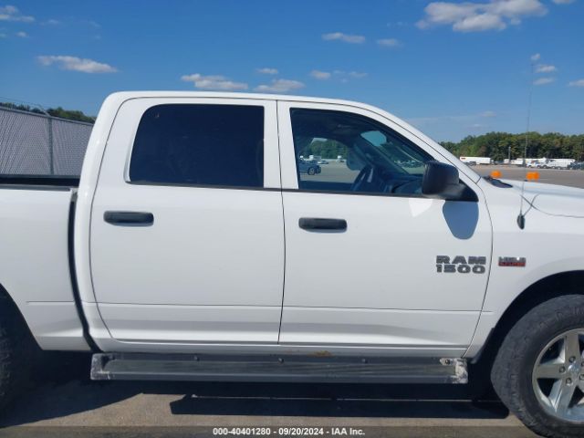 3C6RR7KT3HG618571 RAM 1500 Express  4x4 5'7 Box