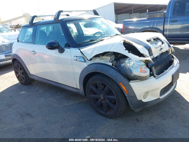 2007 MINI COOPER S WMWMF73557TT81916 Photo 0