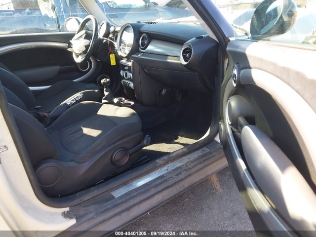 2007 MINI COOPER S WMWMF73557TT81916 Photo 4