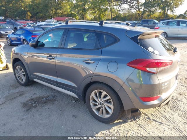 KM8J33A44HU517820 Hyundai TUCSON SE