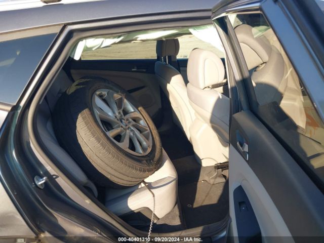 KM8J33A44HU517820 Hyundai TUCSON SE