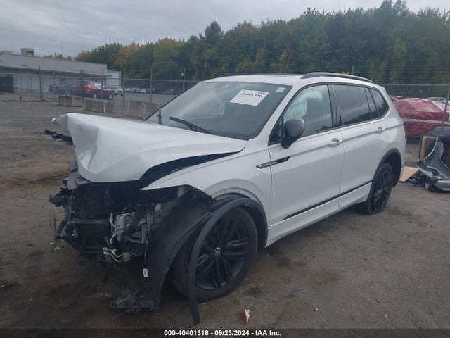 3VV8B7AX8NM033982 Volkswagen Tiguan 2.0t Se R-line Black